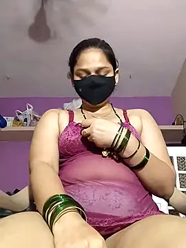 Snapshot of Kashish_18 chatting on 07/11/26, 07:03 Kashish 18 online show from 07/11/26, 07:03