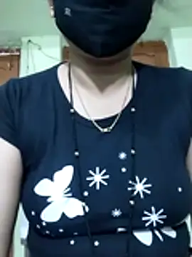 Snapshot of Kashish_18 chatting on 05/08/26, 07:56 Kashish 18 online show from 05/08/26, 07:56
