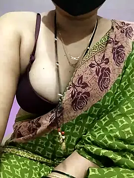 Snapshot of Kashish_18 chatting on 06/21/26, 12:00 Kashish 18 online show from 06/21/26, 12:00