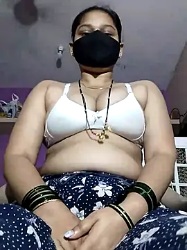 Snapshot of Kashish_18 chatting on 07/17/26, 06:49 Kashish 18 online show from 07/17/26, 06:49
