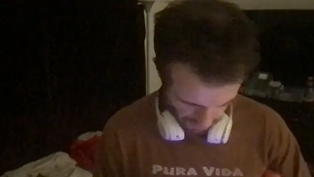 Snapshot of SpunCandy chatting on 09/15/25, 01:39 SpunCandy online show from 09/15/25, 01:39