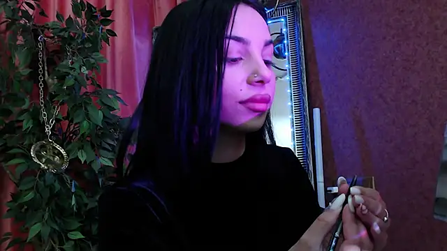 Snapshot of MissJuliax chatting on 11/14/25, 07:01 MissJuliax online show from 11/14/25, 07:01