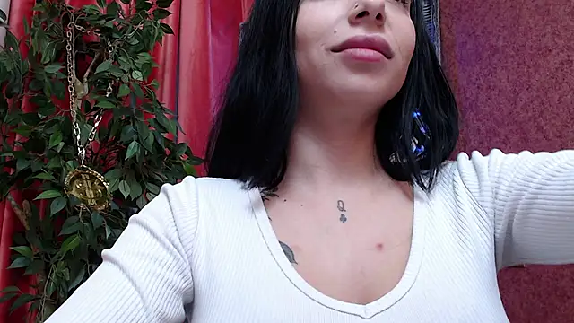 Snapshot of MissJuliax chatting on 11/26/25, 07:30 MissJuliax online show from 11/26/25, 07:30