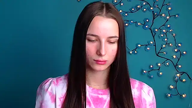 Eva Janee online show from 10/24/25, 05:28