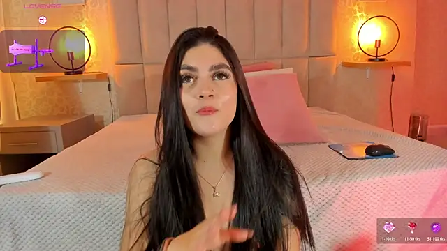Snapshot of Amy-Saenz chatting on 05/14/26, 08:17 Amy-Saenz online show from 05/14/26, 08:17