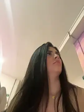 Amy-Saenz online show from 12/05/25, 03:32