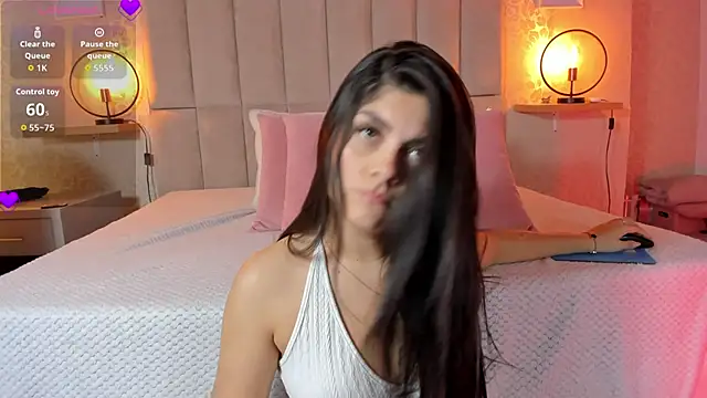 Amy-Saenz online show from 09/26/25, 02:02