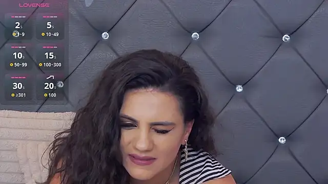 LorenneMays online show from 12/18/25, 06:45