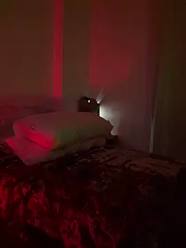 PutaNieves1983 online show from 10/07/25, 08:54