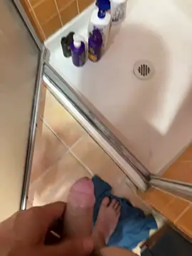 Sleeker99 online show from 12/28/24, 01:50