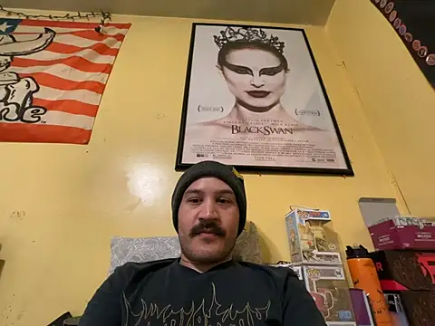 Snapshot of Sleeker99 chatting on 03/04/26, 01:46 Sleeker99 online show from 03/04/26, 01:46