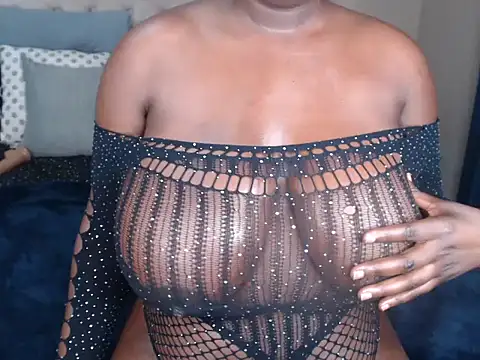 Snapshot of BlackJaguar30 chatting on 03/17/25, 03:57 BlackJaguar30 online show from 03/17/25, 03:57