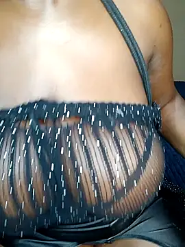Snapshot of BlackJaguar30 chatting on 09/19/25, 02:15 BlackJaguar30 online show from 09/19/25, 02:15