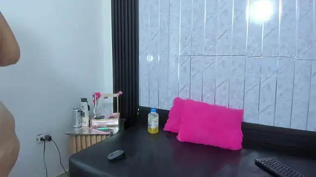 FernandaClar online show from 10/26/25, 03:18