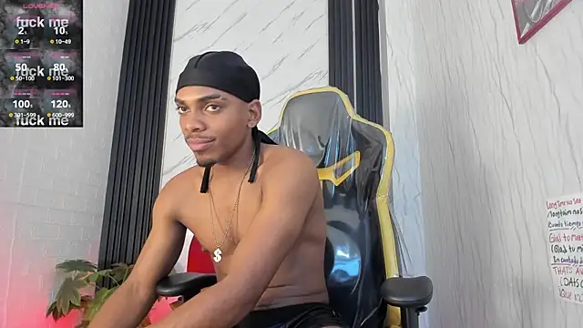 Snapshot of Jack_Muscles69_ chatting on 02/02/25, 03:39 Jack Muscles69 online show from 02/02/25, 03:39