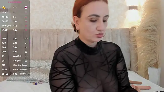 Snapshot of mia_lourence chatting on 10/19/25, 11:46 mia lourence online show from 10/19/25, 11:46