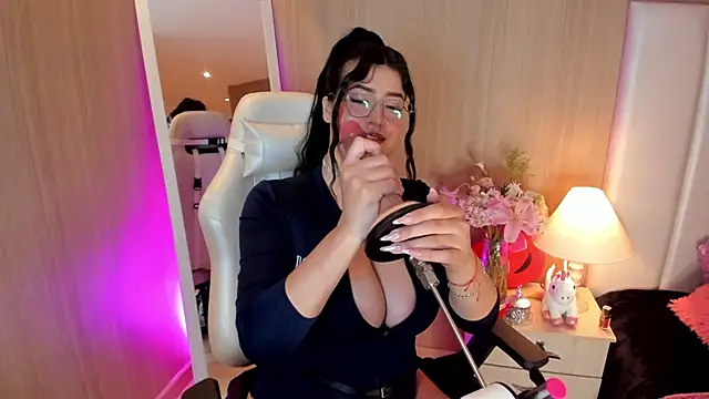 Snapshot of SummersAngel chatting on 04/24/26, 04:20 SummersAngel online show from 04/24/26, 04:20