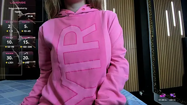 EvaaLovia1 online show from 04/14/26, 01:27