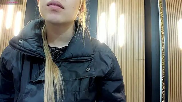 EvaaLovia1 online show from 04/03/26, 03:46