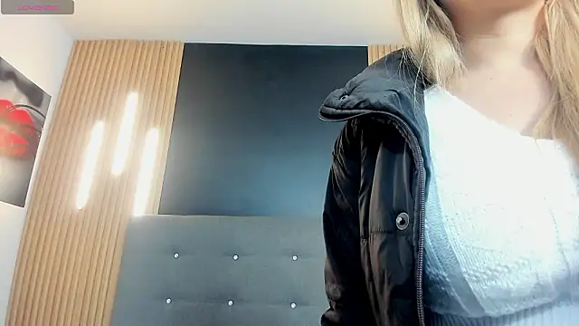 EvaaLovia1 online show from 03/05/26, 01:08