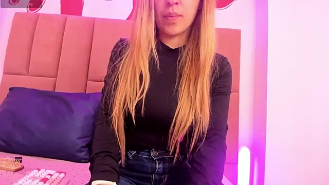 EvaaLovia1 online show from 10/18/25, 02:41