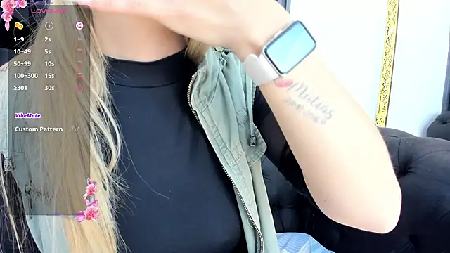 EvaaLovia1 online show from 10/04/25, 02:29