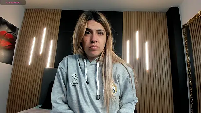 EvaaLovia1 online show from 03/12/26, 01:26