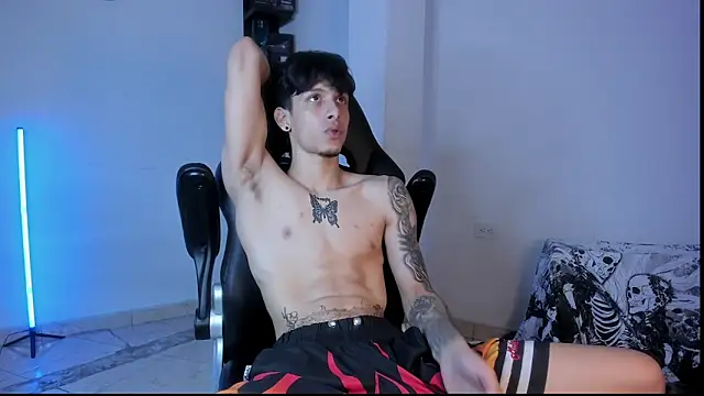 Snakebutterfly online show from 10/24/25, 09:30