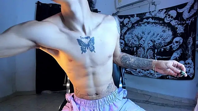 Snakebutterfly online show from 02/19/26, 03:14