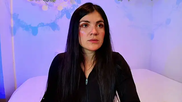 Amara vega online show from 12/20/25, 08:17