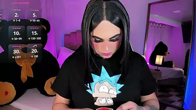 Snapshot of alexia_mattel chatting on 11/21/25, 04:28 alexia mattel online show from 11/21/25, 04:28