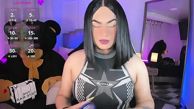 Snapshot of alexia_mattel chatting on 10/28/25, 08:41 alexia mattel online show from 10/28/25, 08:41