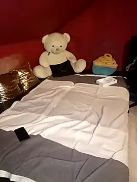 Snapshot of Tiffany35 chatting on 01/05/26, 07:39 Tiffany35 online show from 01/05/26, 07:39