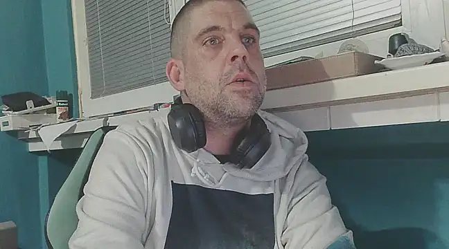 YouWantMe666 online show from 02/13/25, 08:45