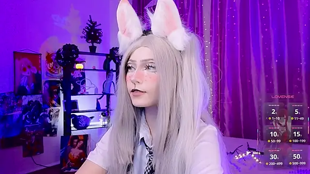 Carolina Leep online show from 12/14/25, 09:48