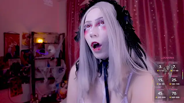 Carolina Leep online show from 10/29/25, 01:43