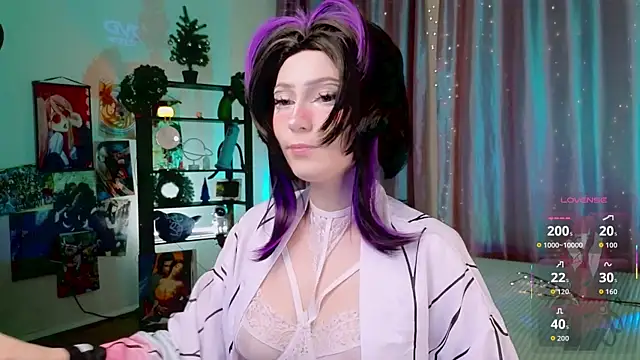 Carolina Leep online show from 12/18/25, 01:37