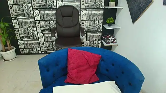 Snapshot of Gissel_Angel chatting on 10/13/25, 08:32 Gissel Angel online show from 10/13/25, 08:32