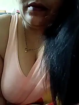 Snapshot of sneha_rose chatting on 01/07/25, 04:59 sneha rose online show from 01/07/25, 04:59