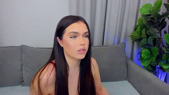 Snapshot of sexyangeloux chatting on 05/15/26, 09:02 sexyangeloux online show from 05/15/26, 09:02