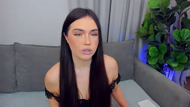 Snapshot of sexyangeloux chatting on 05/12/26, 09:54 sexyangeloux online show from 05/12/26, 09:54