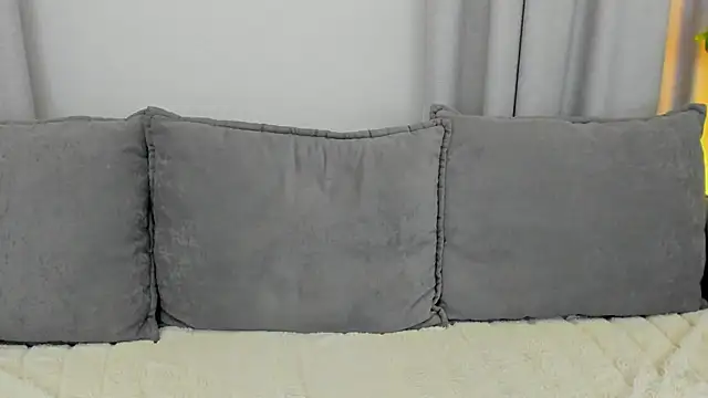 Snapshot of sexyangeloux chatting on 02/25/25, 11:37 sexyangeloux online show from 02/25/25, 11:37
