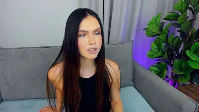 Snapshot of sexyangeloux chatting on 09/10/25, 09:47 sexyangeloux online show from 09/10/25, 09:47