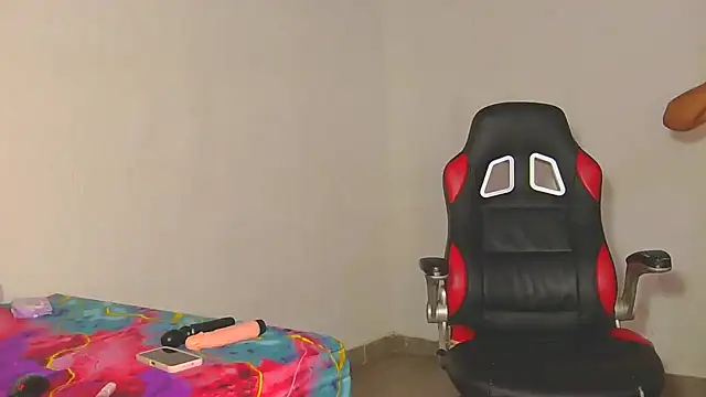 White Porshe online show from 09/24/25, 03:18