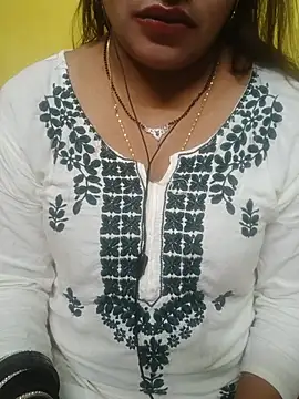 Snapshot of Sexyranibhabhi chatting on 06/23/26, 03:43 Sexyranibhabhi online show from 06/23/26, 03:43