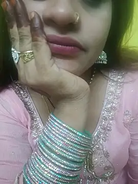 Snapshot of Sexyranibhabhi chatting on 06/15/26, 02:50 Sexyranibhabhi online show from 06/15/26, 02:50