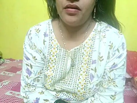 Snapshot of Sexyranibhabhi chatting on 11/18/25, 04:10 Sexyranibhabhi online show from 11/18/25, 04:10