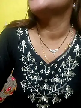 Snapshot of Sexyranibhabhi chatting on 06/16/26, 03:01 Sexyranibhabhi online show from 06/16/26, 03:01