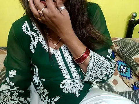 Snapshot of Sexyranibhabhi chatting on 10/23/25, 03:00 Sexyranibhabhi online show from 10/23/25, 03:00