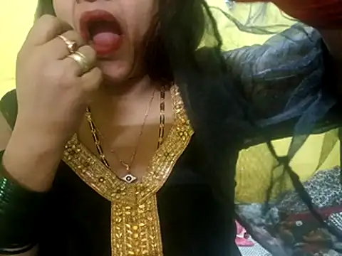 Snapshot of Sexyranibhabhi chatting on 12/14/25, 01:39 Sexyranibhabhi online show from 12/14/25, 01:39